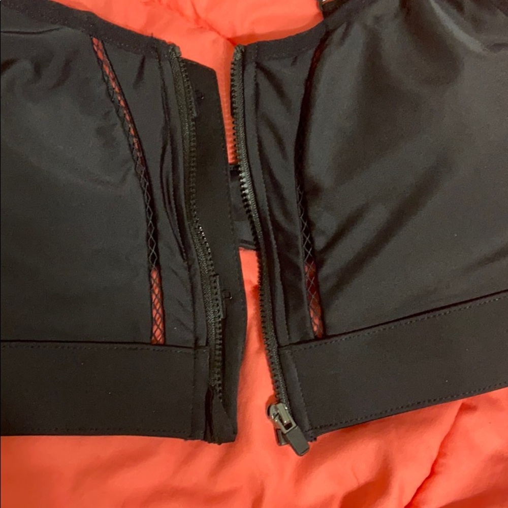 Fabletics sports bra